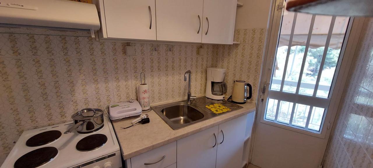 Oikika B10 Apartment Artemida  Luaran gambar